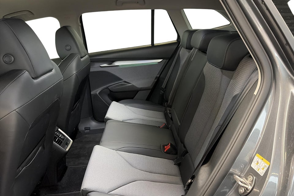 Skoda Enyaq 85 iV Selection 5d
