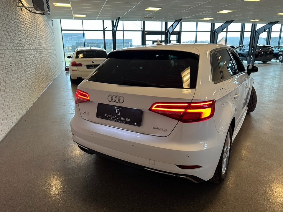 Audi A3 1,4 e-tron Sportback S-tr. 5d