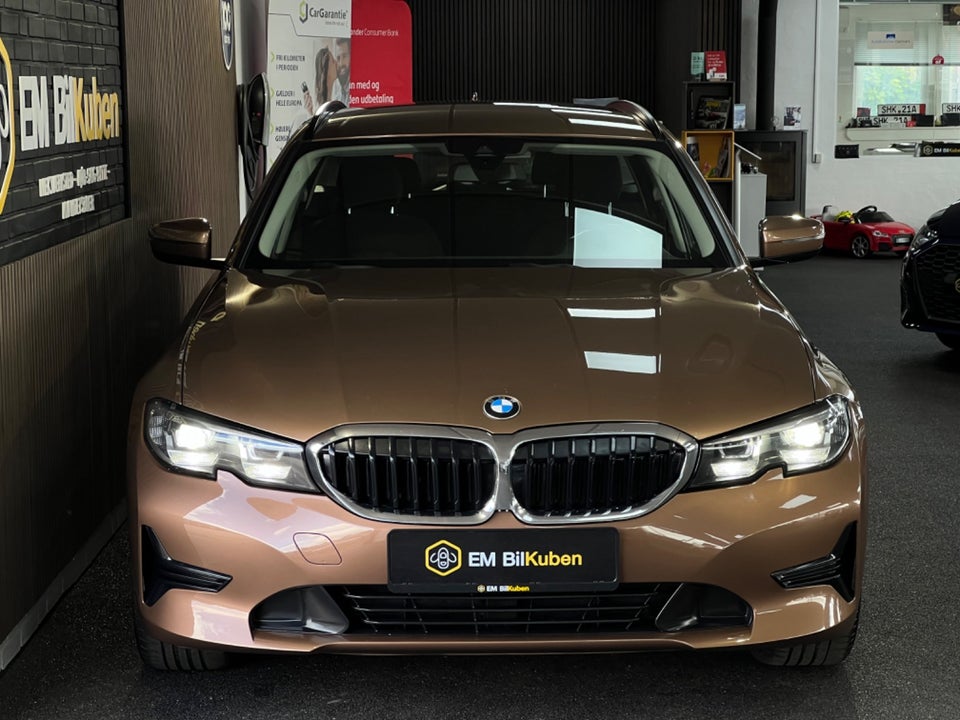 BMW 320d 2,0 Touring Connected aut. 5d