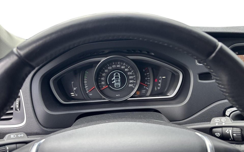 Volvo V40 CC 1,5 T3 152 Dynamic Edition aut. 5d