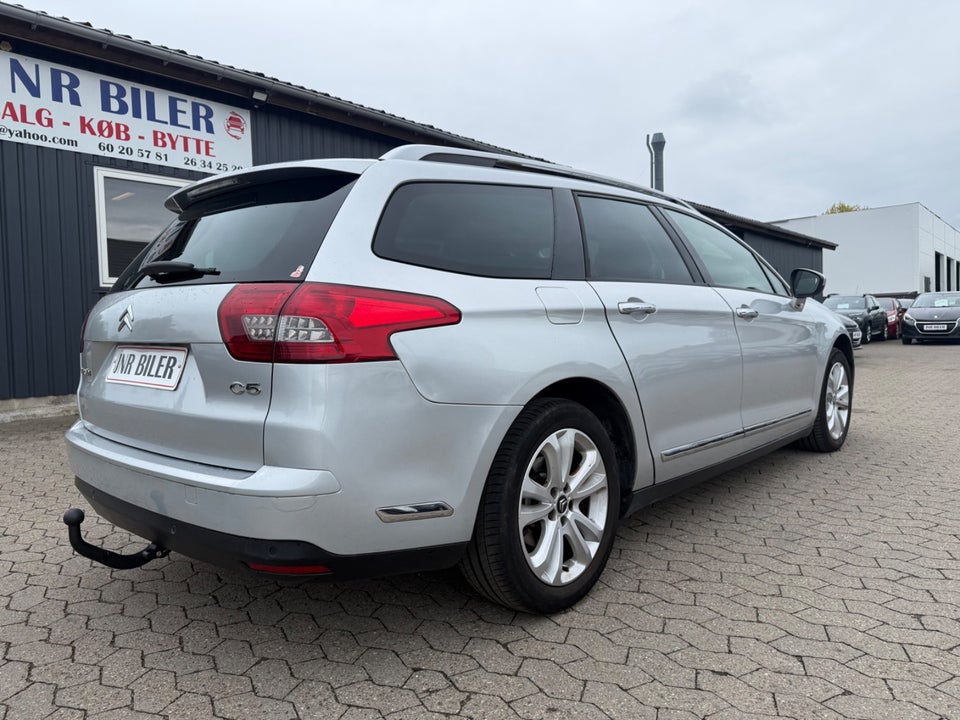 Citroën C5 2,0 HDi 140 Comfort Tourer 5d