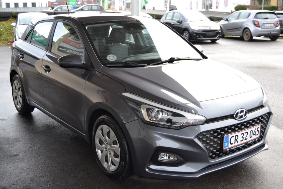 Hyundai i20 1,0 T-GDi Essential DCT 5d
