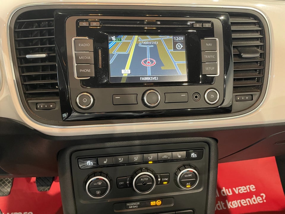 VW The Beetle 1,2 TSi 105 Design Cabriolet 2d