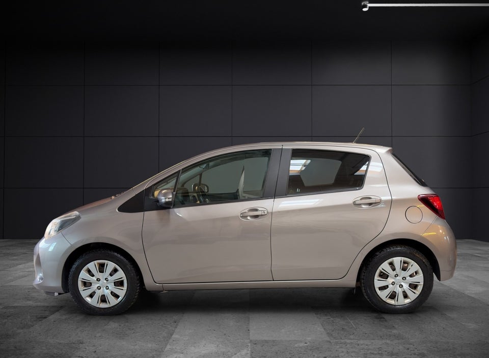 Toyota Yaris 1,0 VVT-i T1 Style 5d