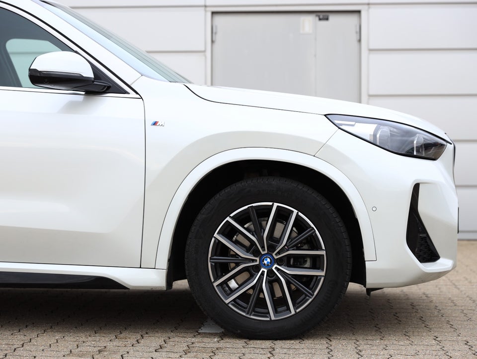 BMW iX1 xDrive30 Fully Charged M-Sport 5d