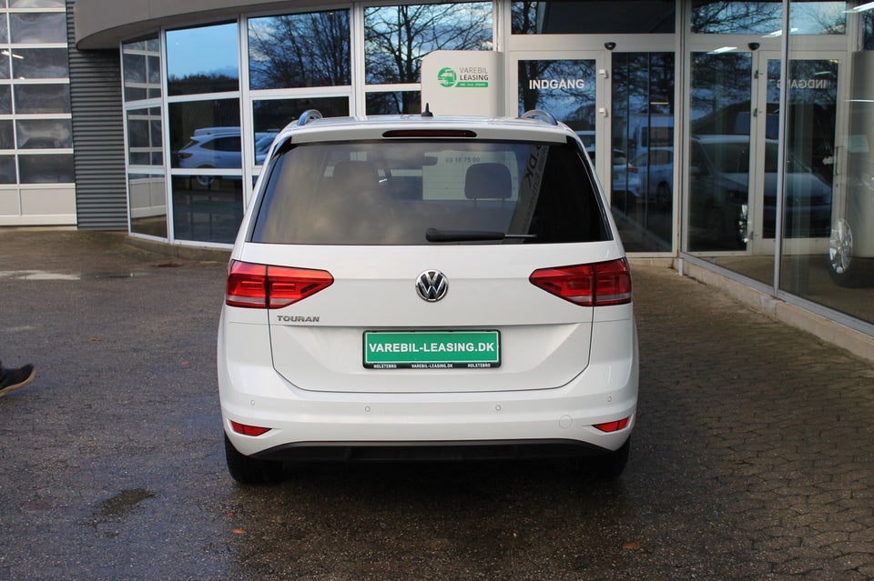 VW Touran 2,0 TDi 115 Highline DSG Van 5d