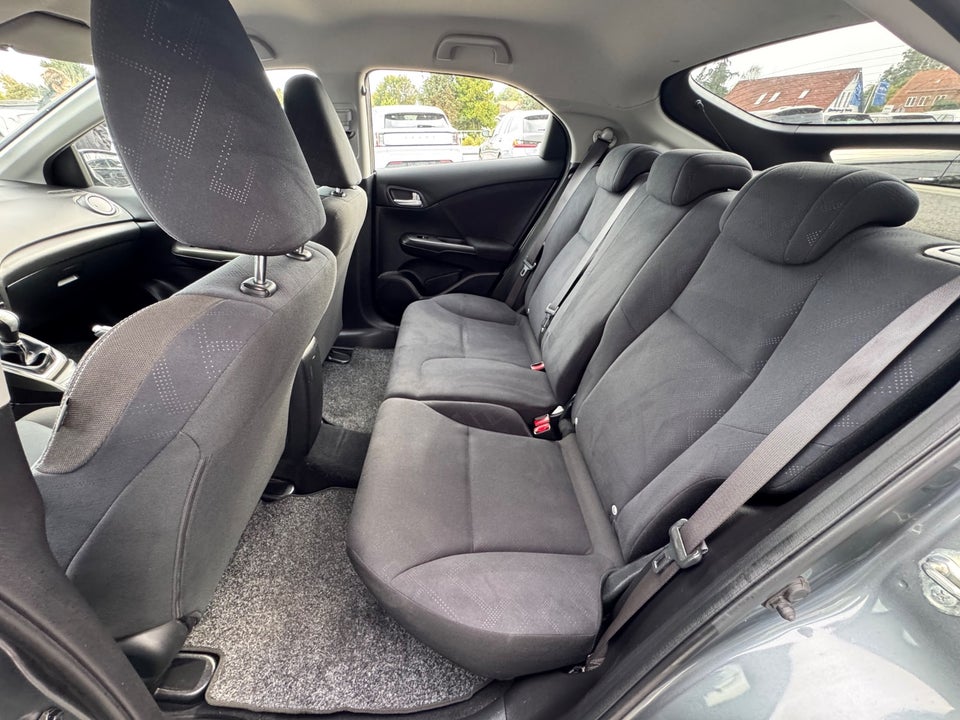 Honda Civic 1,8 i-VTEC Sport 5d