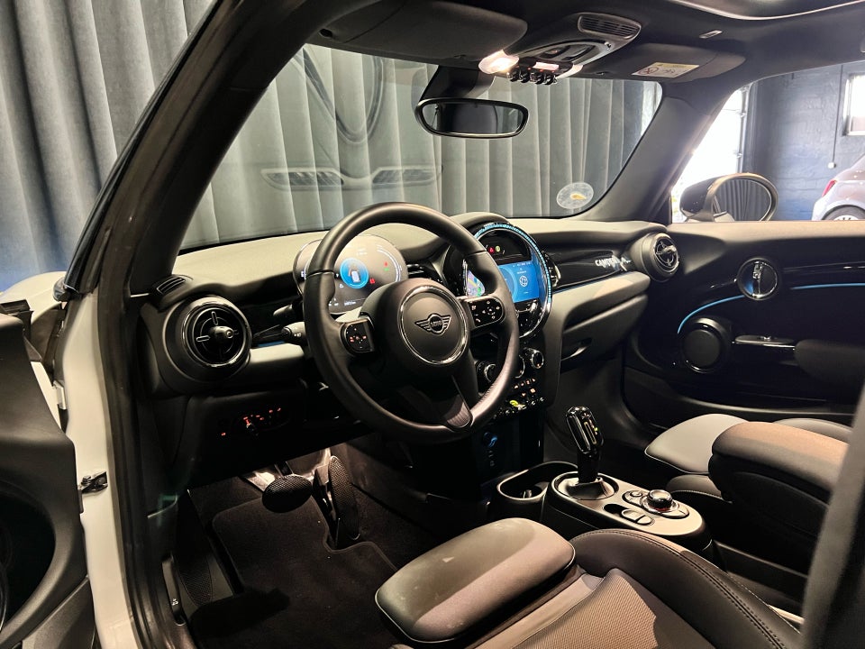 MINI Cooper SE Classic Trim 3d