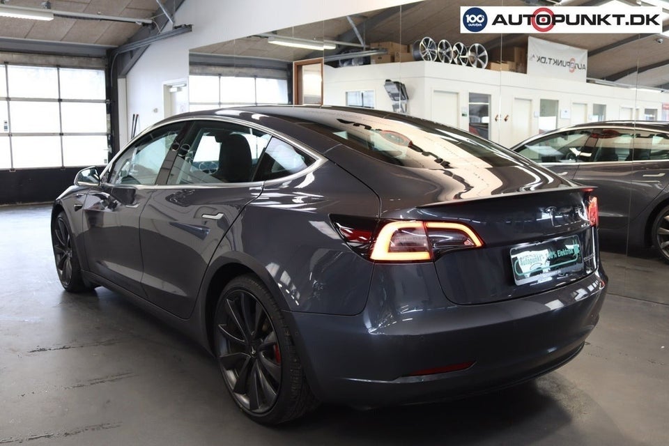 Tesla Model 3 Performance AWD 4d