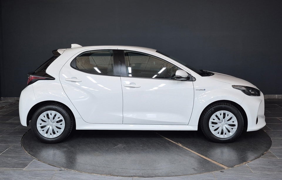 Toyota Yaris 1,5 Hybrid H3 e-CVT 5d