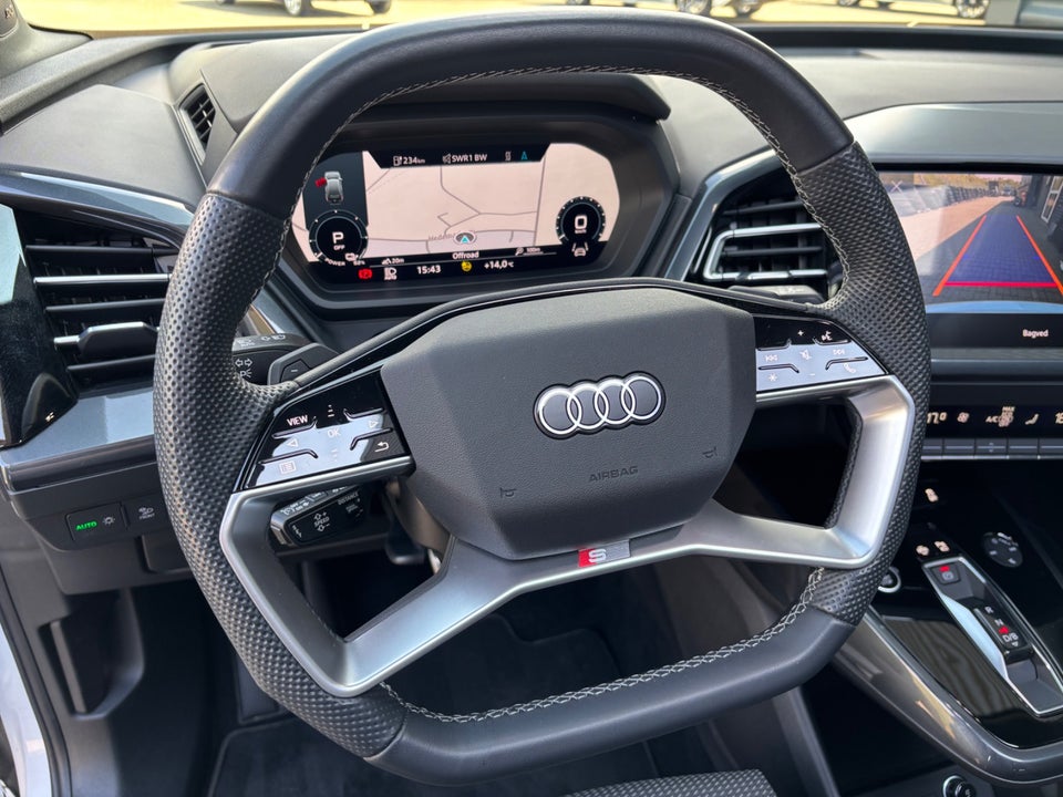 Audi Q4 e-tron 40 S-line 5d