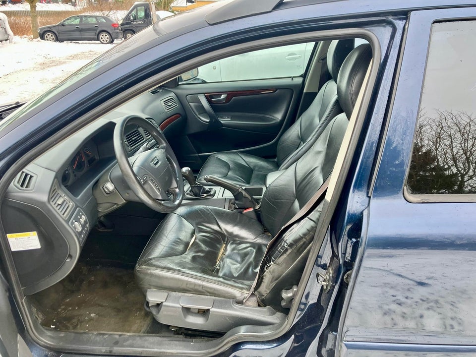 Volvo V70 2,4 140 Business 5d