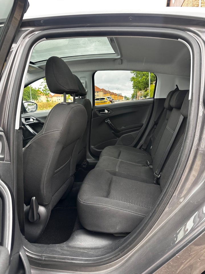 Peugeot 208 1,5 BlueHDi 100 Prestige Sky 5d