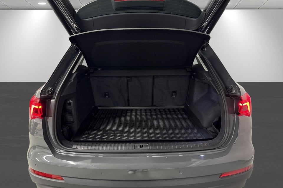 Audi Q3 45 TFSi e Attitude plus S-tr. 5d