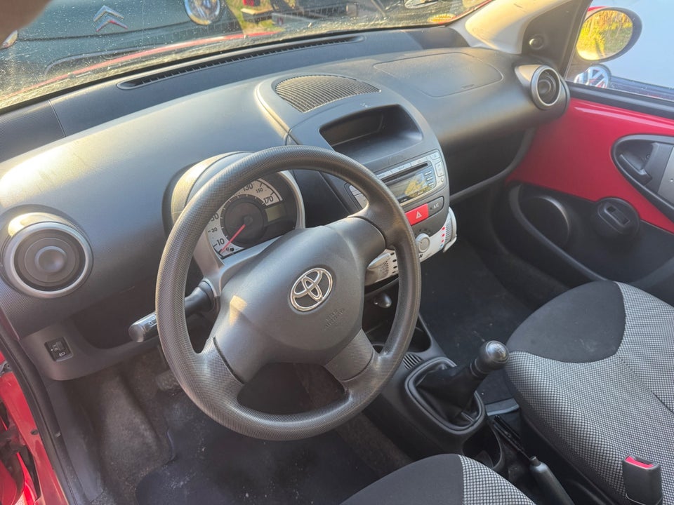 Toyota Aygo 1,0 VVT-i T2 Air Connect 5d
