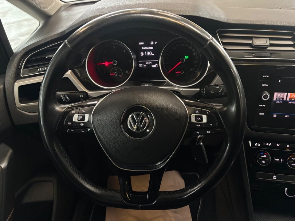VW Touran 1,6 TDi 115 Highline DSG 7prs 5d