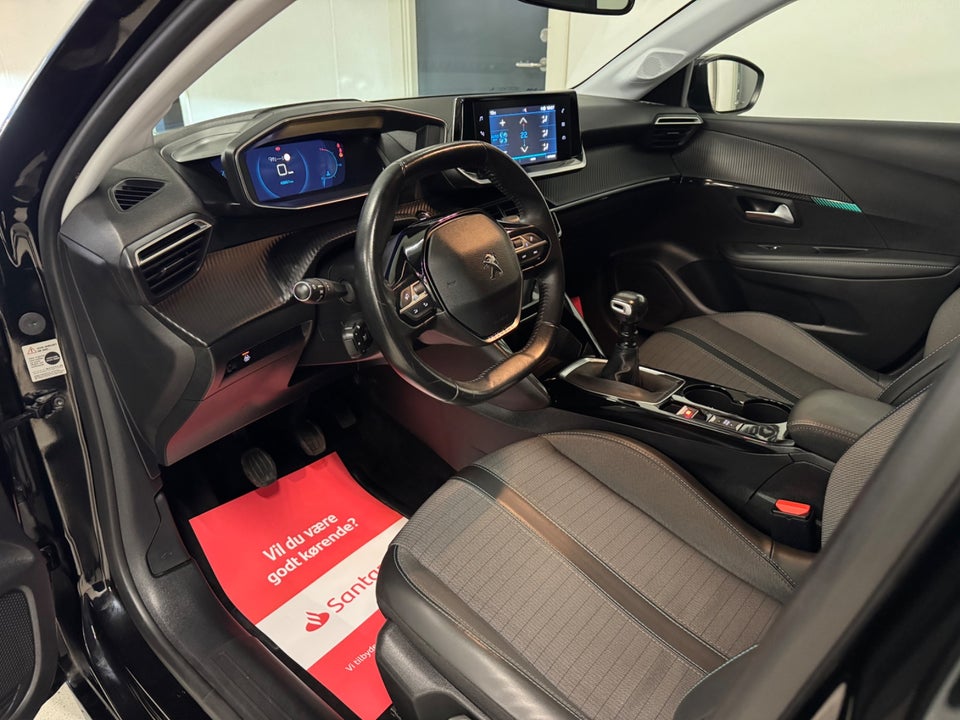 Peugeot 208 1,2 PureTech 100 Allure Sky 5d