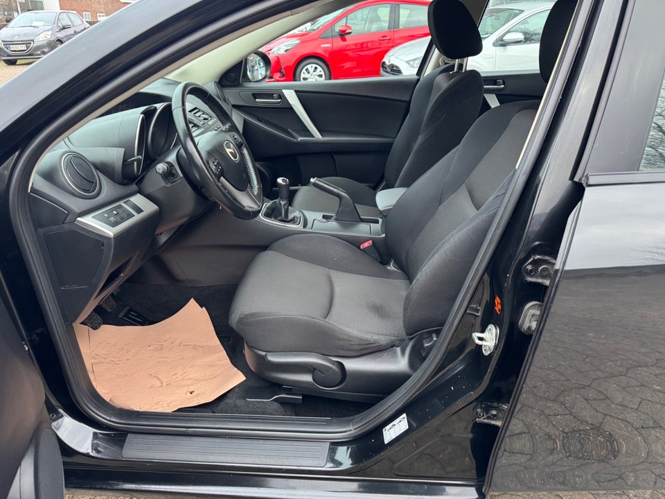 Mazda 3 1,6 Advance 4d