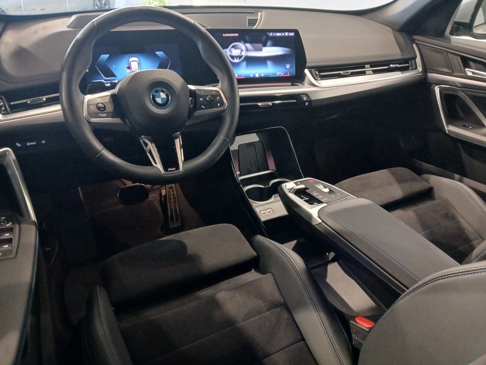 BMW iX1 eDrive20 Fully Charged M-Sport 5d