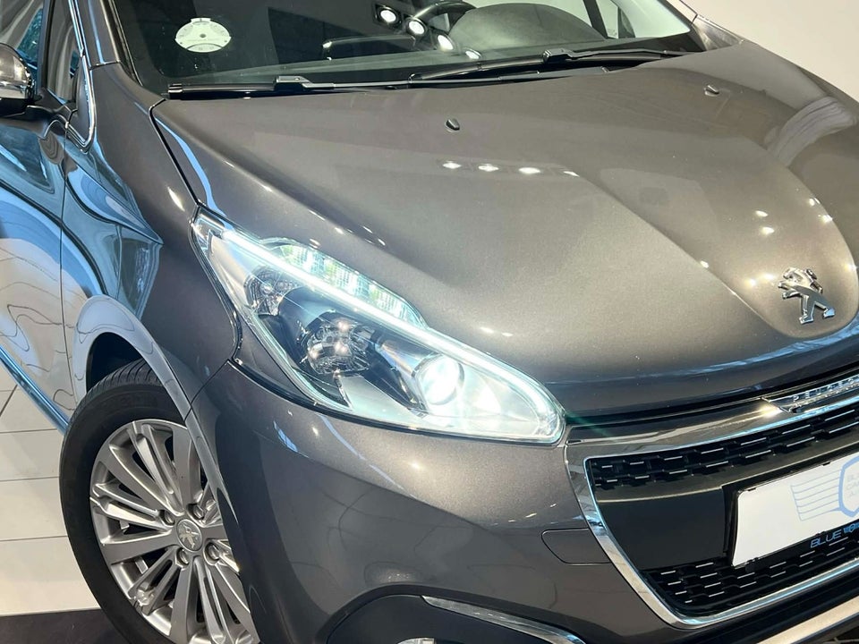 Peugeot 208 1,6 BlueHDi 100 Allure Sky 5d