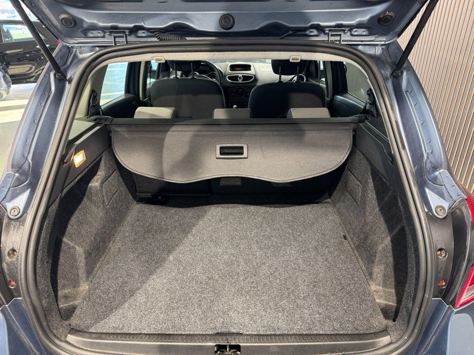 Renault Clio III 1,2 16V Authentique Sport Tourer 5d