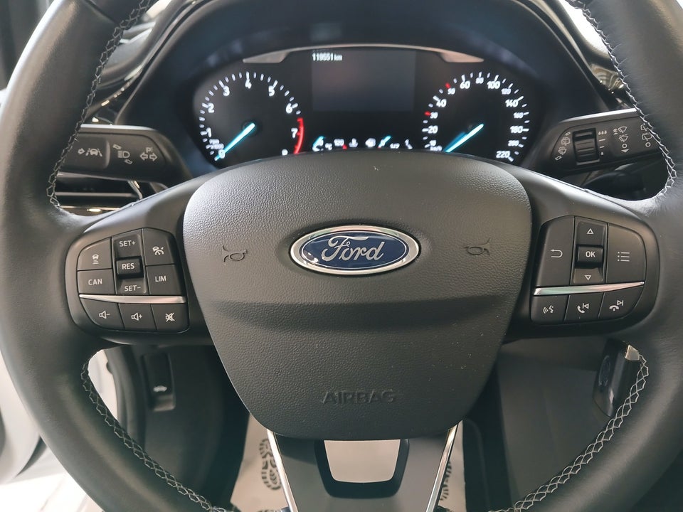 Ford Fiesta 1,0 EcoBoost mHEV Titanium 5d