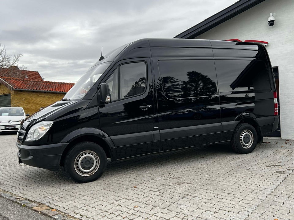 Mercedes Sprinter 216 2,2 CDi R2 Kassevogn 5d