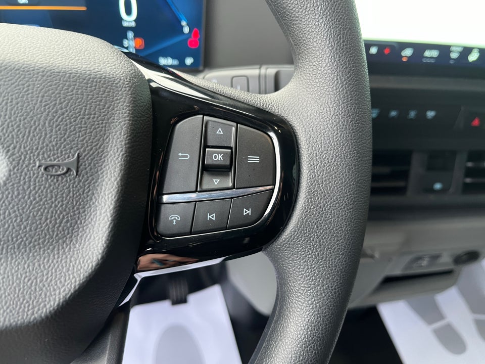 Ford E-Transit Custom 340L 64 Trend