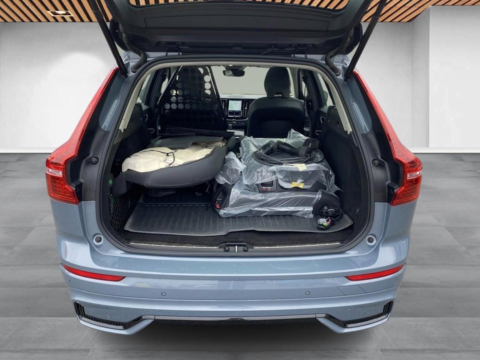 Volvo XC60 2,0 T6 ReCharge Ultimate Dark aut. AWD Van 5d