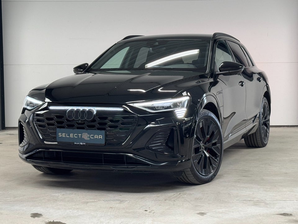 Audi Q8 e-tron 55 S-line quattro 5d