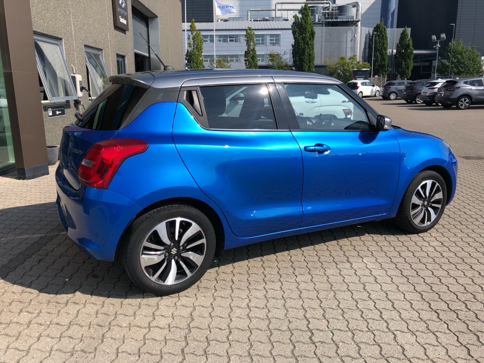 Suzuki Swift 1,2 Dualjet Exclusive CVT 5d