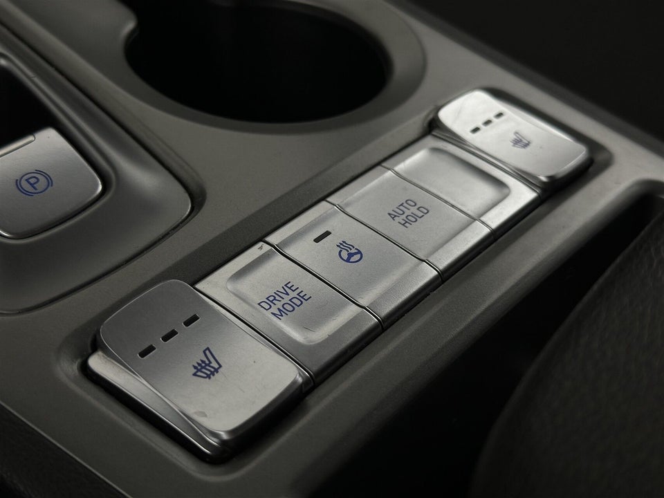 Hyundai Kona 64 EV Essential 5d