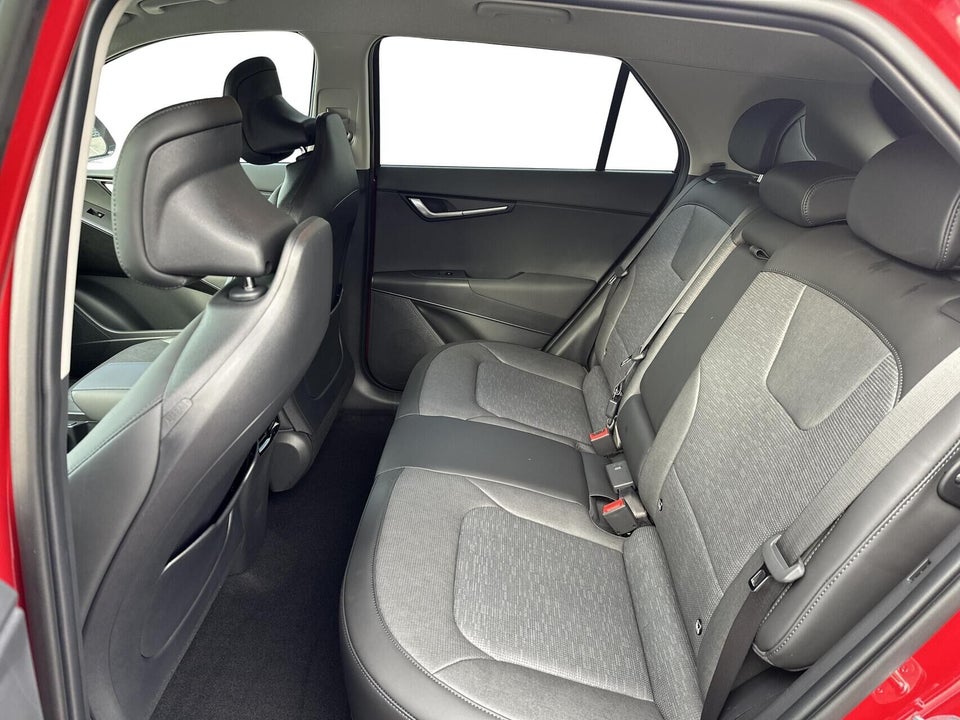 Kia Niro 64 EV Upgrade 5d