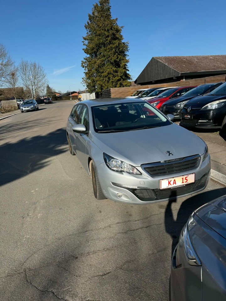 Peugeot 308 1,2 e-THP 130 Active SW 5d