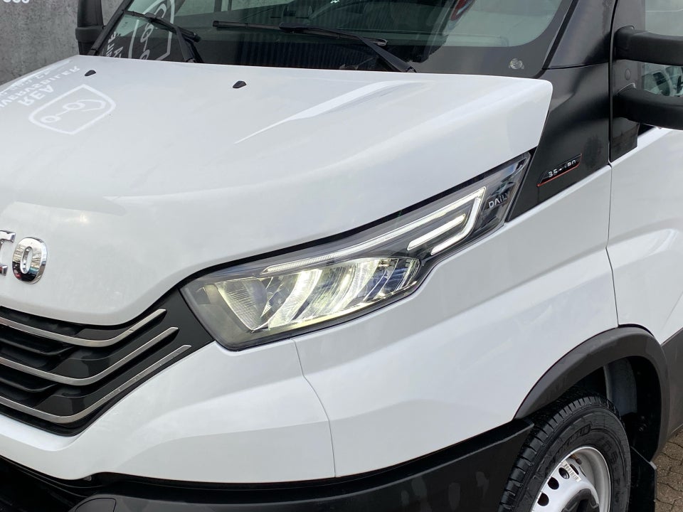 Iveco Daily 3,0 35S18 4100mm Lad 2d