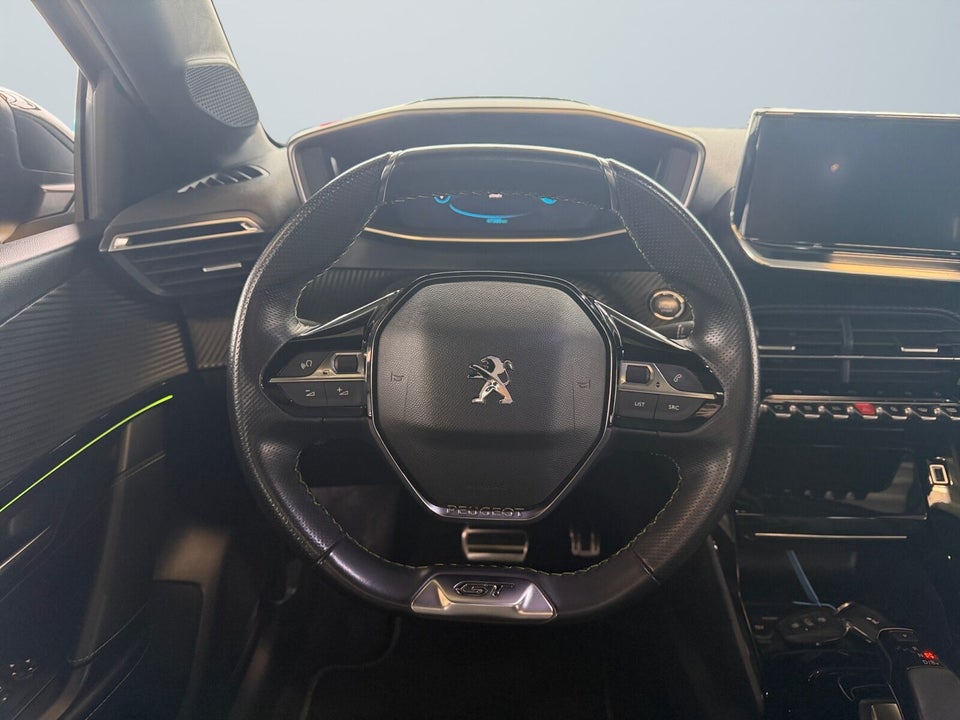 Peugeot e-208 50 GT 5d