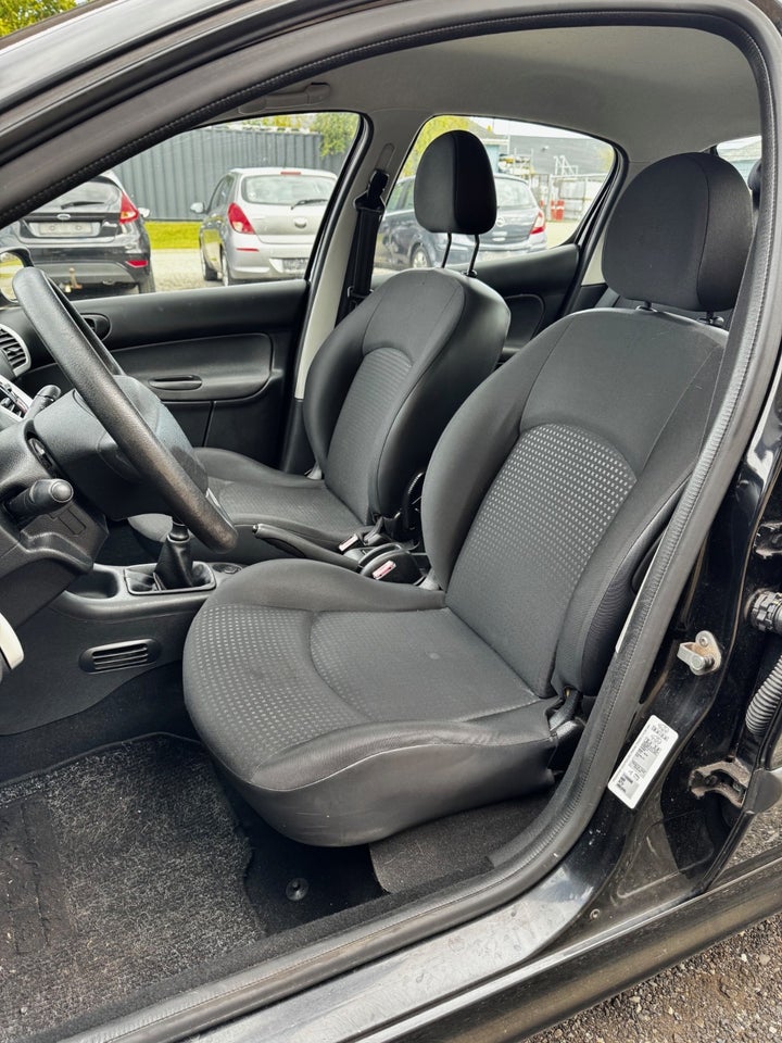 Peugeot 206+ 1,4 Comfort 5d