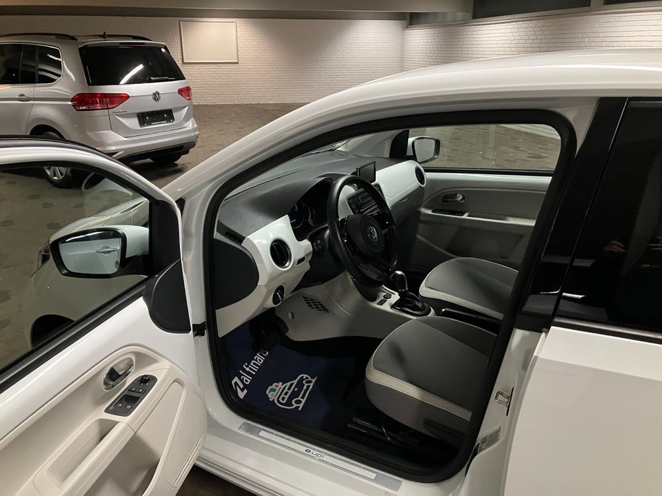 VW e-Up! High Up! 5d