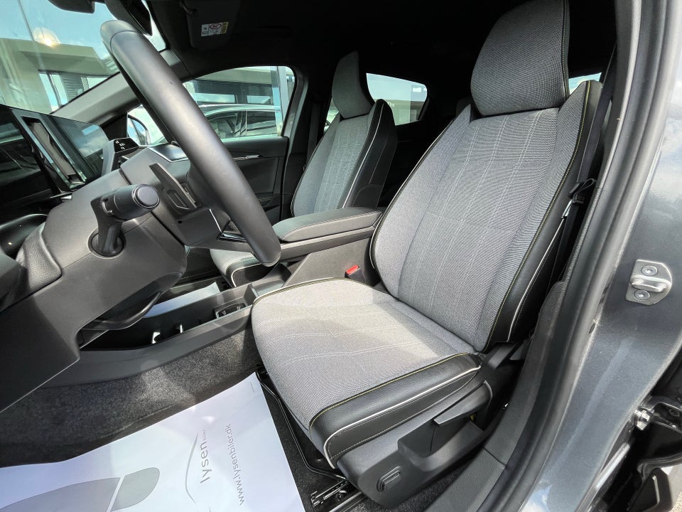 Renault Megane E-Tech 60 Techno 5d