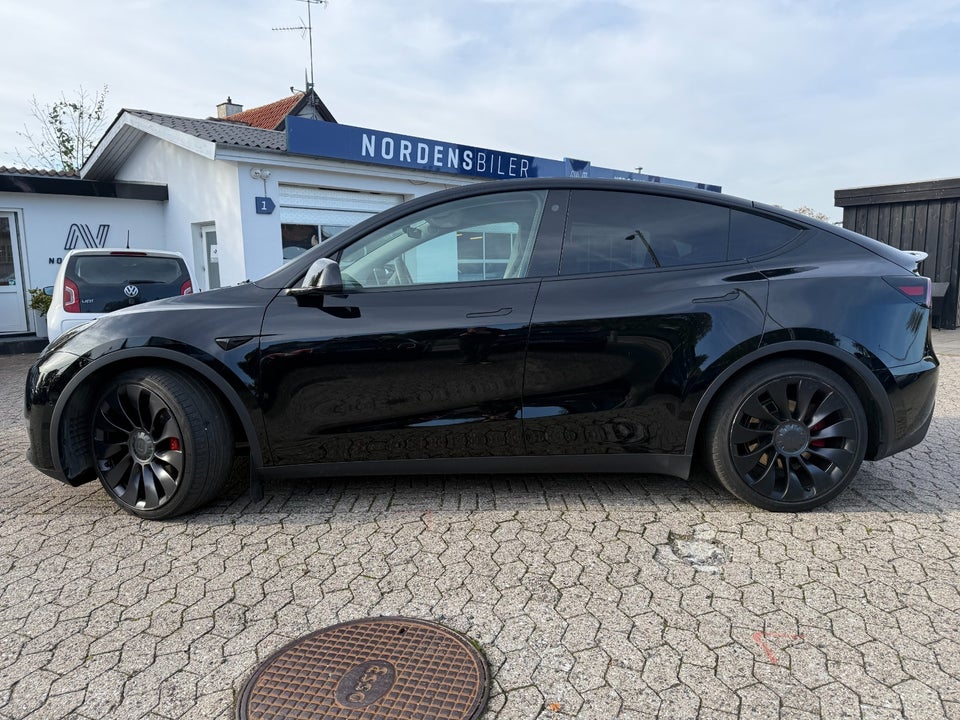 Tesla Model Y Performance AWD 5d