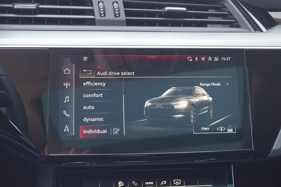 Audi Q8 e-tron 55 Advanced quattro 5d