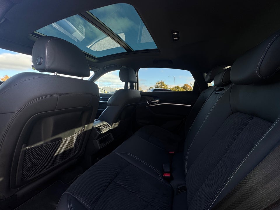 Audi e-tron 55 S-line Sportback quattro 5d