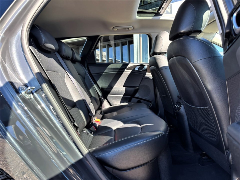 Kia Ceed 1,6 PHEV Upgrade Premium SW DCT 5d