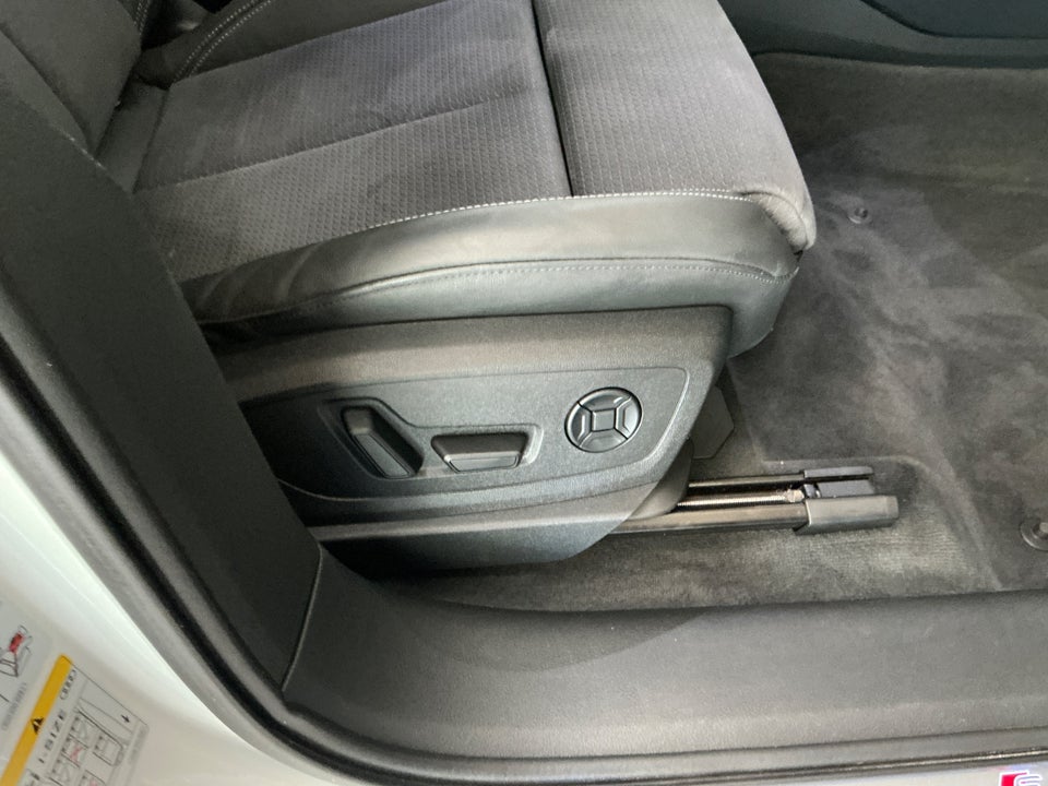 Audi e-tron 55 S-line quattro 5d