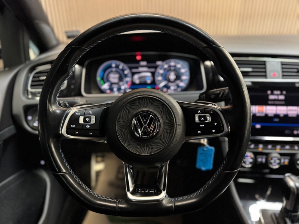 VW Golf VII 1,4 GTE DSG 5d
