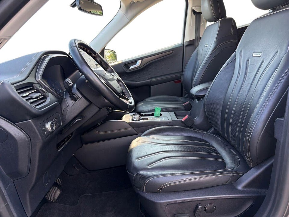 Ford Kuga 2,5 PHEV Vignale CVT 5d