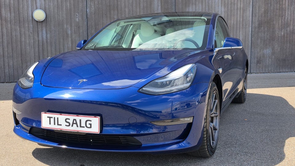 Tesla Model 3 Long Range AWD 4d