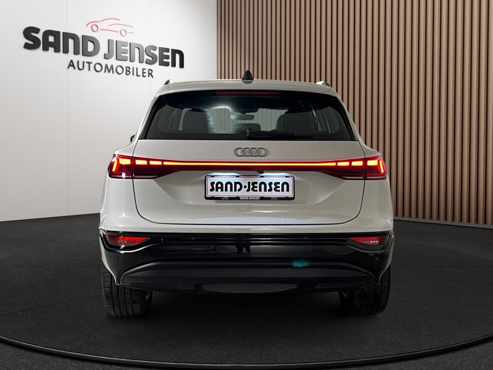 Audi Q6 e-tron Progress performance 5d