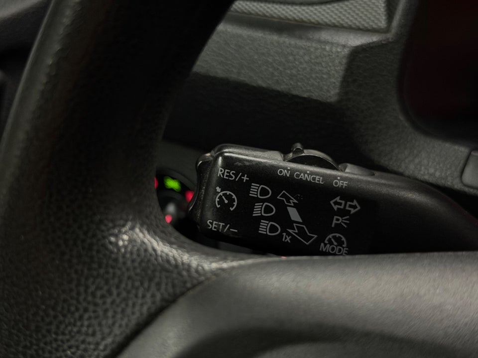 VW Caddy 2,0 TDi 102 DSG BMT Van 4d