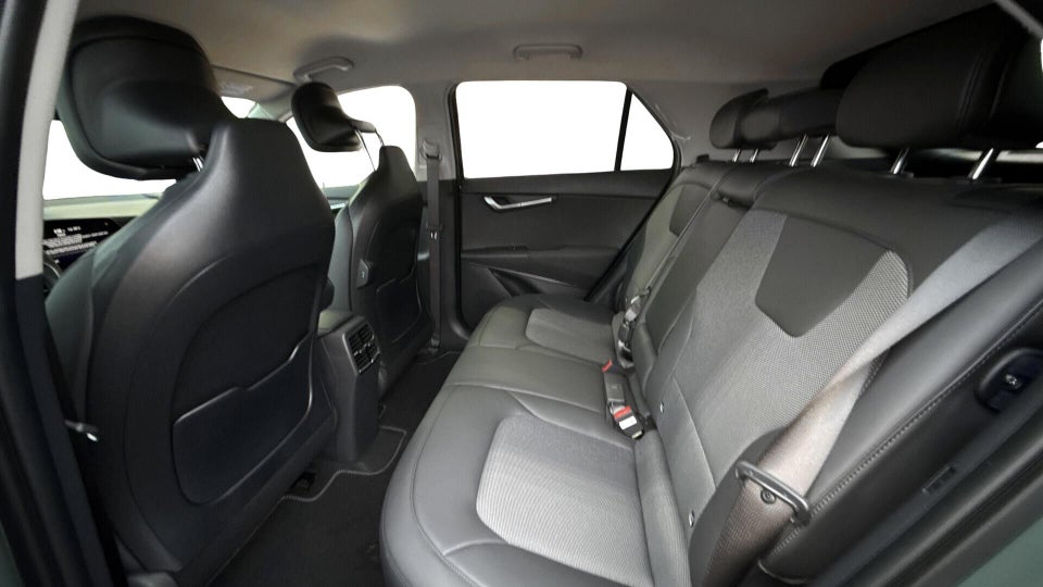Kia Niro 64 EV Prestige 5d